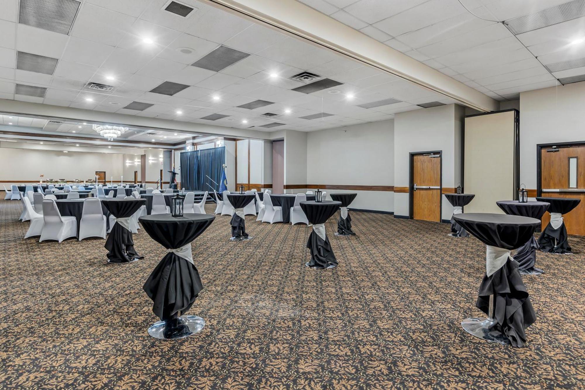 Seaport Inn & Suites Lewiston Buitenkant foto